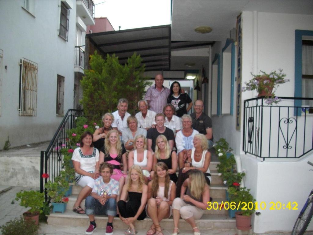 武拉尔公寓酒店 Çeşme 外观 照片